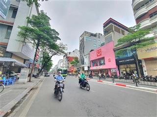 Cho thuê toà văn phòng tôn đức thắng. 4 tầng nổi + 1 tầng hầm. giá 220 triệu/tháng. tổng 850m2