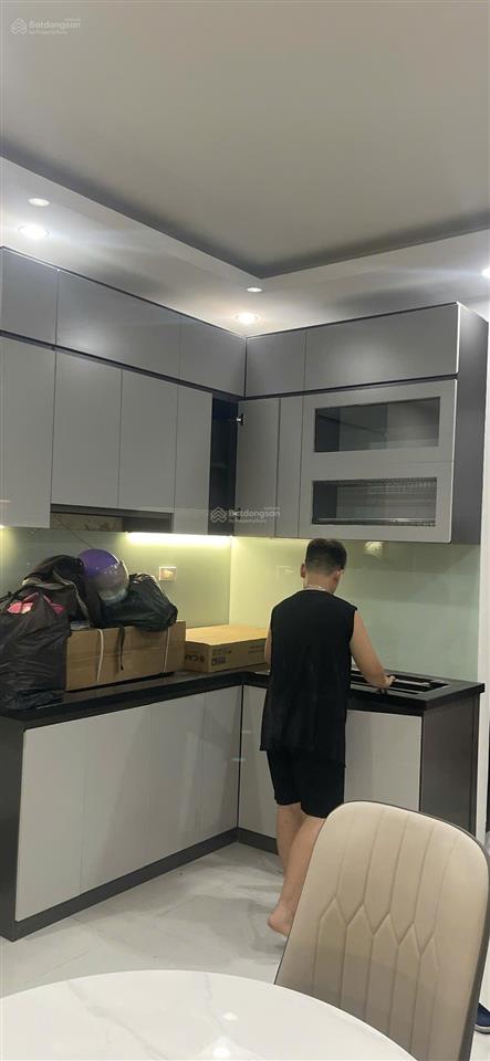 Chính chủ bán nhà 5 tầng số 12d ngõ 213 tân mai, giá 6,9 tỷ  0911 324 ***