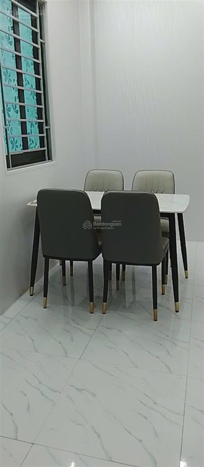 Chính chủ bán nhà 35 ngõ 1022 quang trung 5 tầng 36m mt 6m cách bx yên nghĩa 800m giá 5,95 tỷ