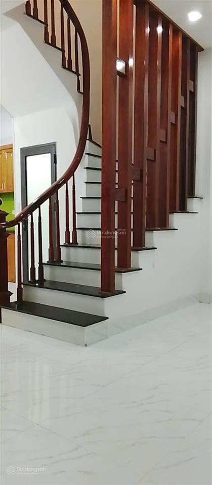 Chính chủ bán nhà 35 ngõ 1022 quang trung 5 tầng 36m mt 6m cách bx yên nghĩa 800m giá 5,95 tỷ