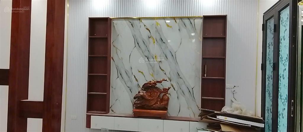 Chính chủ bán nhà 35 ngõ 1022 quang trung 5 tầng 36m mt 6m cách bx yên nghĩa 800m giá 5,95 tỷ