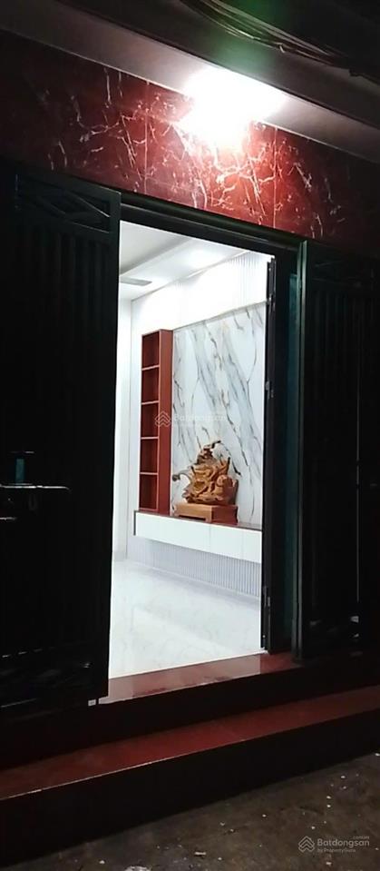 Chính chủ bán nhà 35 ngõ 1022 quang trung 5 tầng 36m mt 6m cách bx yên nghĩa 800m giá 5,95 tỷ