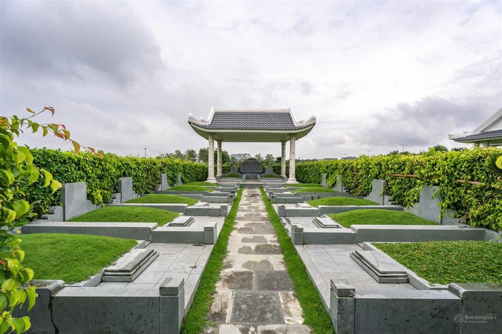 Nghĩa trang phúc an viên quận 9, cần sang nhượng cặp mộ đôi.  0933 276 ***