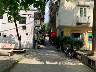 Bán nhà đẹp lạc long quân, cách ô tô tránh 30m, vài bước ra hồ tây, 44m2 chỉ 10 tỷ