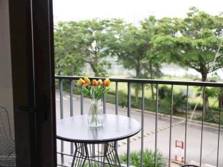 Bán căn góc lotus mặt hồ, 4 tầng full nội thất chỉ việc khai thác có luôn dòng tiền.
vew cực chill