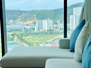 Căn góc view biển + thành phố giá cắt lỗ full nội thất, sẵn sổ đỏ