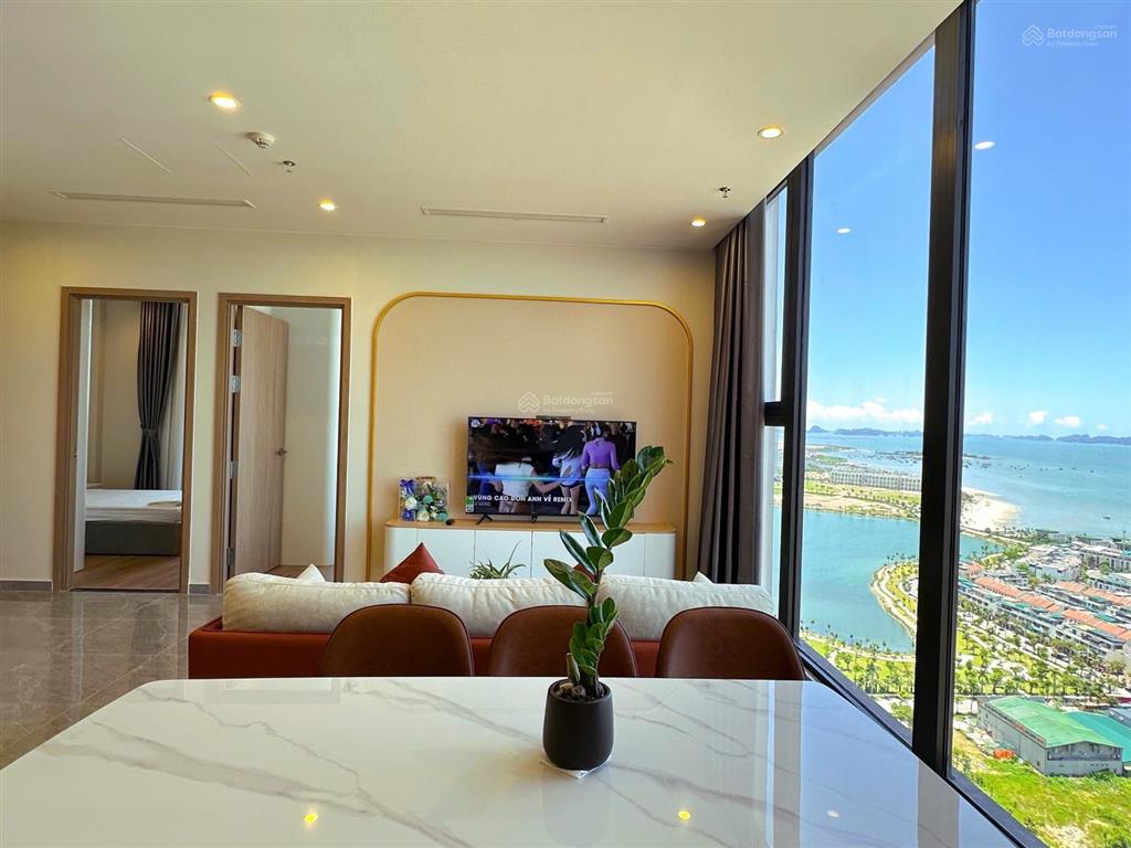 Căn hộ 3 ngủ vip nhất toà view ôm trọn vịnh di sản, cần bán trong tuần này