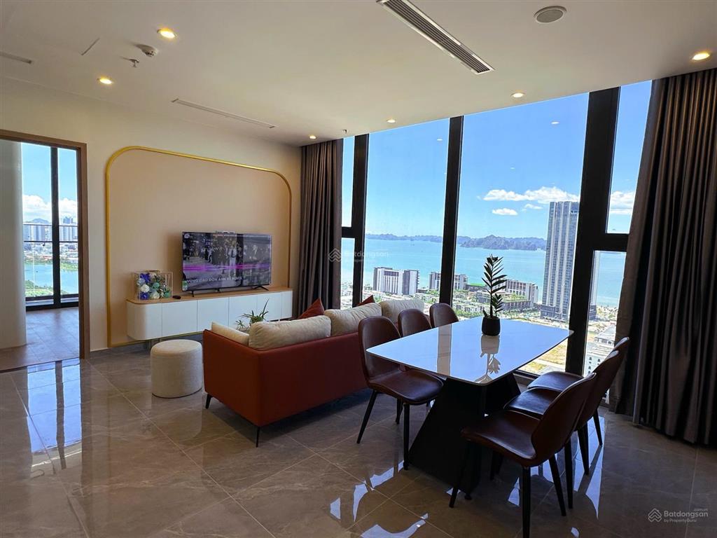 Căn hộ 3 ngủ vip nhất toà view ôm trọn vịnh di sản, cần bán trong tuần này