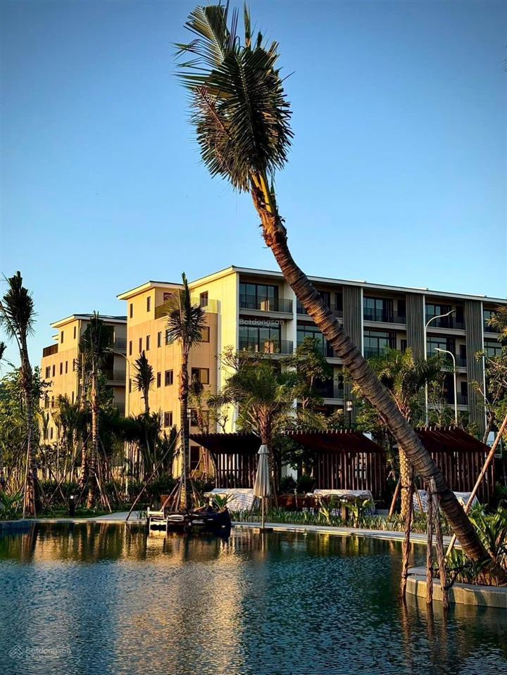 Liền kề cách biển 1 bước chân, ngân hàng không giải ngân được cần bán