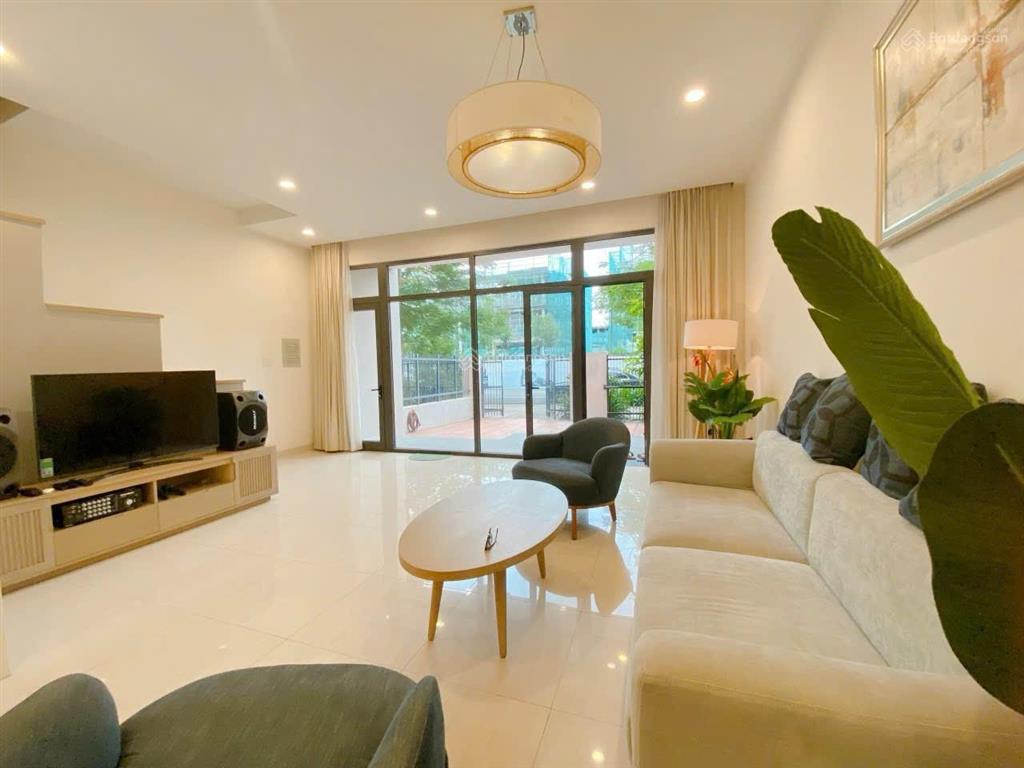 Lotus  giá rẻ nhất thị trường full nội thất chỉ việc về ở hoặc kinh doanh được luôn