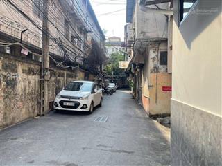 Bán nhà đối diện học viện ngân hàng  phố chùa bộc  ngõ thông vài bước ra phố 5 tầng