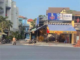 Mặt tiền dương quảng hàm p5 (đối diện emart). 5x20m, nh, 107m2, đang hdt 40tr/thg, giá 22.5 tỷ tl