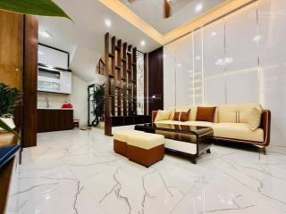 Hàng kín! tt cầu giấy, ngõ 3 gác, gần oto, xây mới, mt rộng, full nội thất, chỉ hơn 6 tỷ