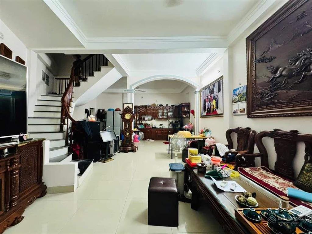 Phạm văn đồng, ngõ 3m, tẳng tắp, 15m ra phố, dân xây, an ninh tốt, 42m2*4t