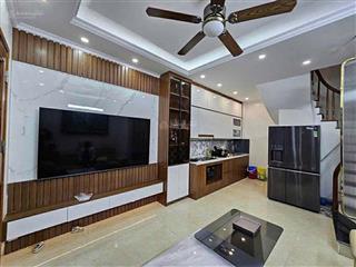 Bán nhà lạc long quân (cầu giấy), ngõ thông, sát ôtô, gần bãi gửi, dân xây, trước nhà rộng, 37m2*5t