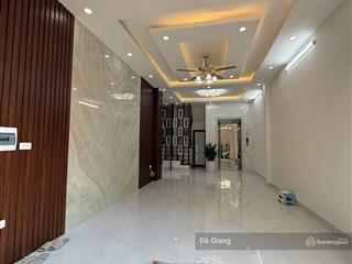 Lạc long quân  bưởi, ngõ thông, nông, gần oto, thoáng sáng, thang máy, full nội thất 35m*5t