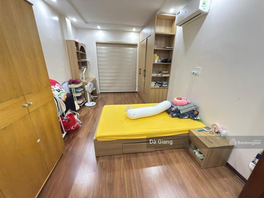 Võ chí công  hoàng quốc việt, nhà đẹp ở luôn, ngõ thông, 3 gác đỗ cửa, gần phố, 2 thoáng 39m2*5t