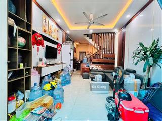 Nhà đẹp yên hòa, ngõ thông tứ tung, 3 gác tránh xe máy, vài bước ra ô tô, dân xây chắc chắn 38m2*5t