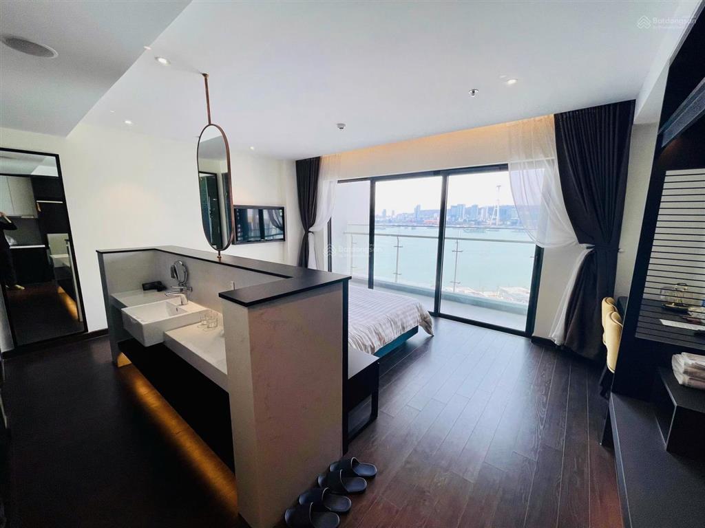 Cần bán gấp stu view biển tầng trung số tứ quý giá tốt nhất thị trường chỉ hơn hơn 2 tỷ