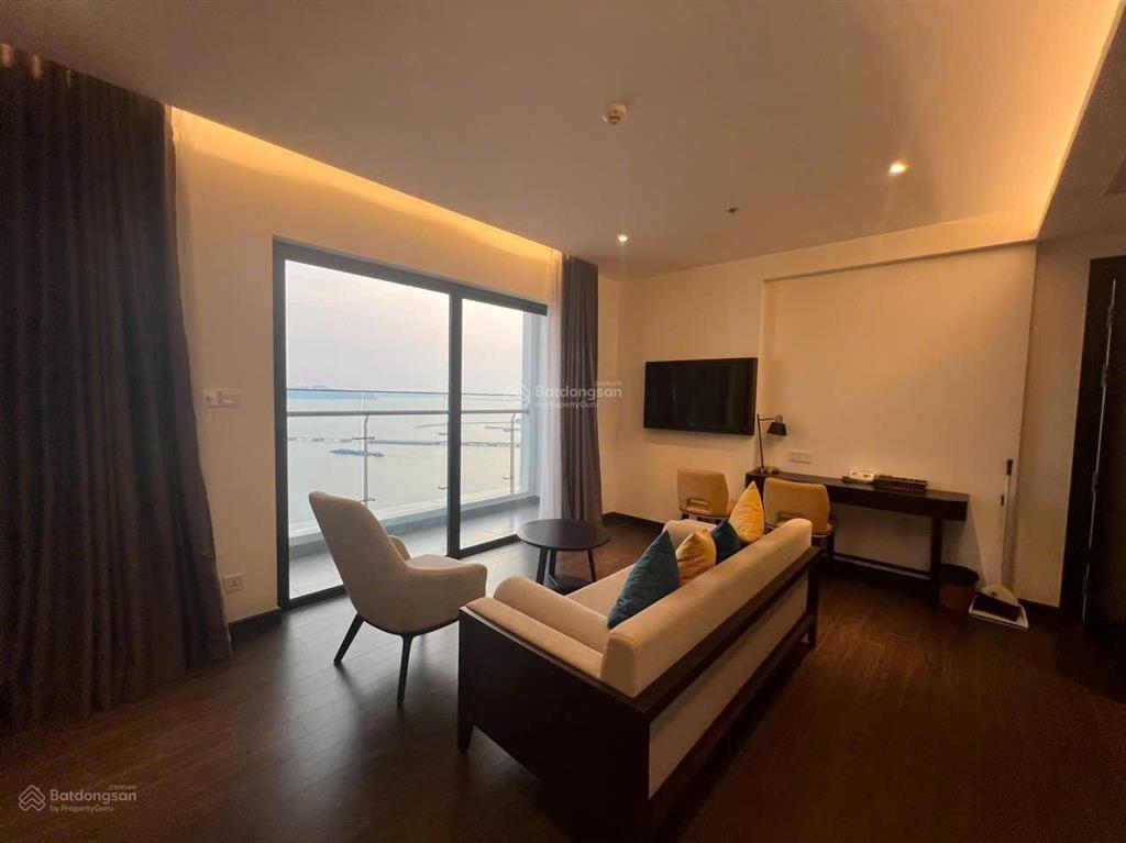 Bán 2 ngủ view trực biển chỉ hơn 4 tỷ cho chung cư cao cấp hạ long