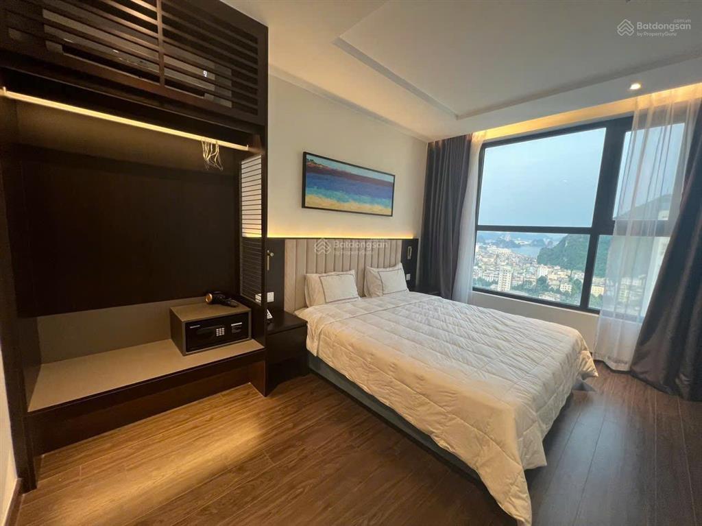 Bán 2 ngủ view trực biển chỉ hơn 4 tỷ cho chung cư cao cấp hạ long