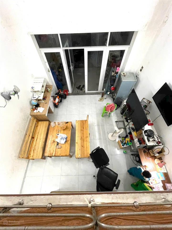 Bán đất tặng nhà gác lửng mt hoà minh 17 gần biển giá ngang đất trống