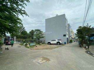 Đất đẹp  lô góc  hẻm nhựa 5,5m  giá 3,7tỷ  63.8m2  đường số 11  phường linh xuân