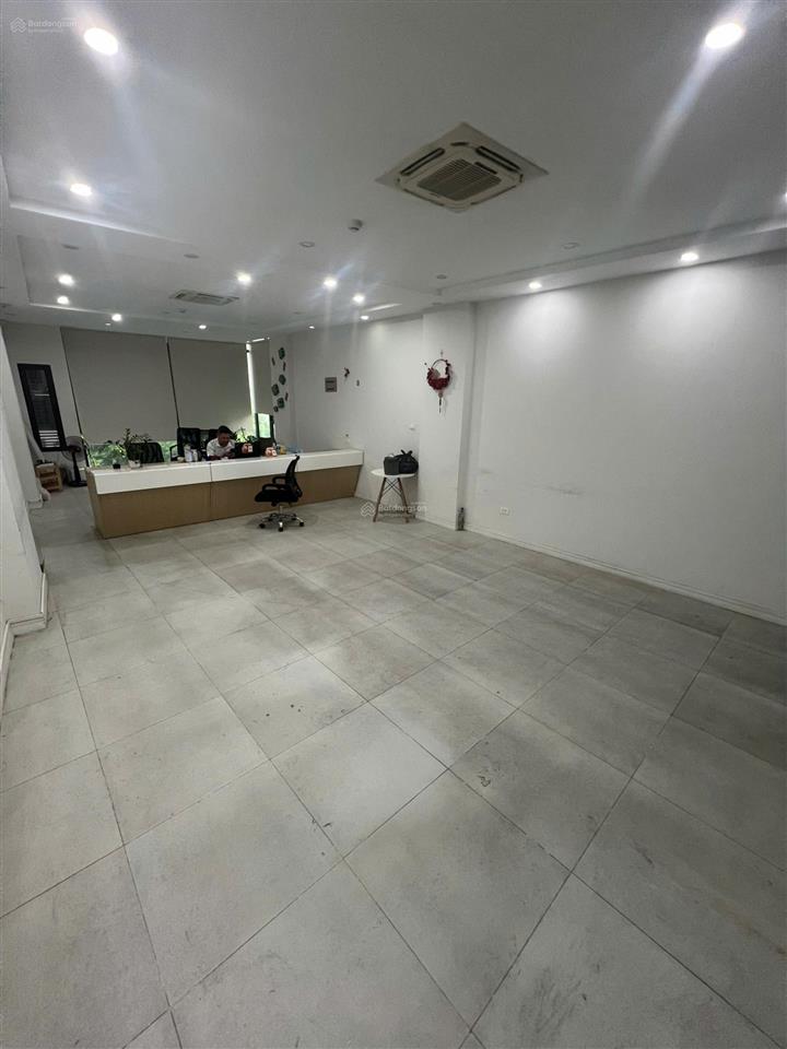 Chính chủ cho thuê văn phòng mặt đường trần thái tông, 65m², giá tốt 11tr.  0966 772 ***