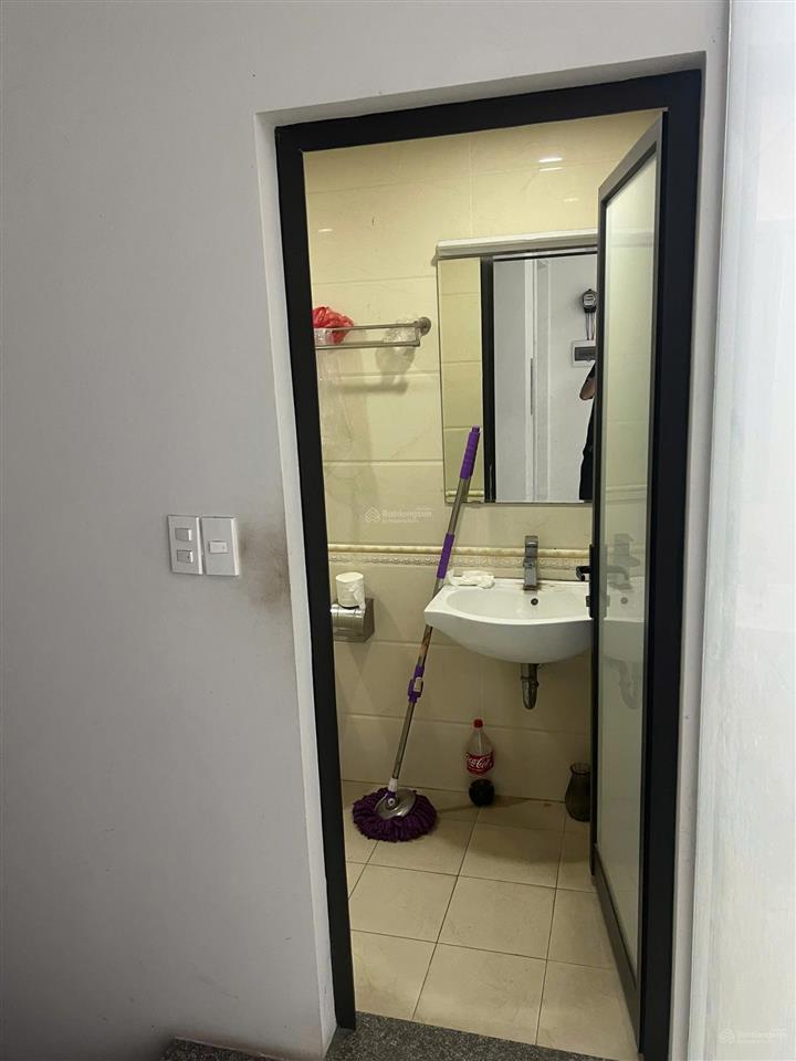 Chính chủ cho thuê văn phòng mặt đường trần thái tông, 65m², giá tốt 11tr.  0966 772 ***