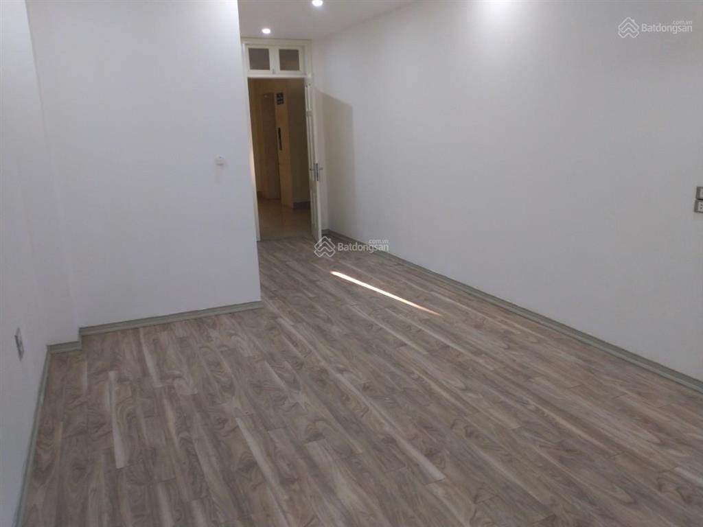 Chính chủ cho thuê văn phòng mặt đường trung yên 6, 8tr/tháng.  0966 772 ***