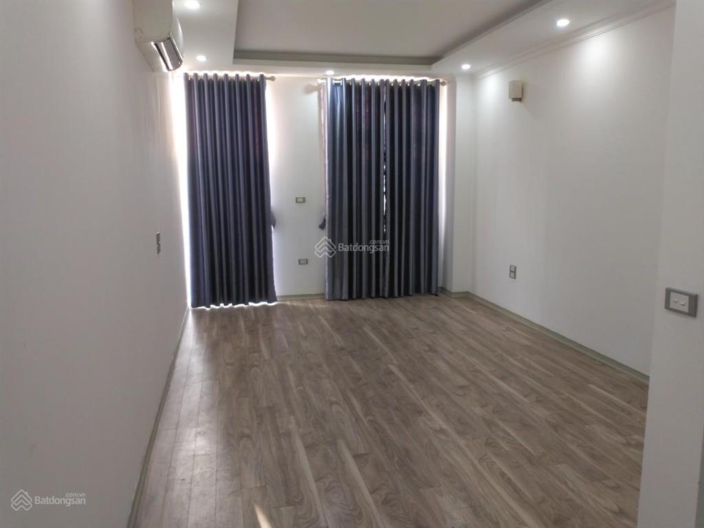 Chính chủ cho thuê văn phòng mặt đường trung yên 6, 8tr/tháng.  0966 772 ***