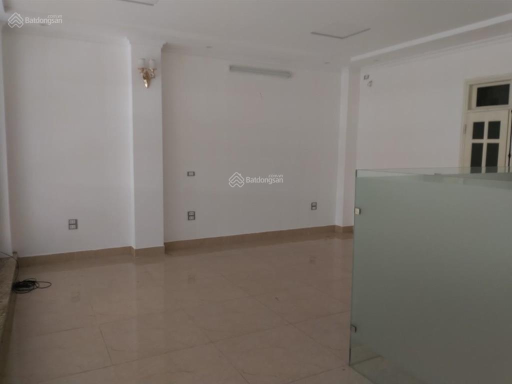 Chính chủ cho thuê văn phòng mặt đường trung yên 6, 8tr/tháng.  0966 772 ***