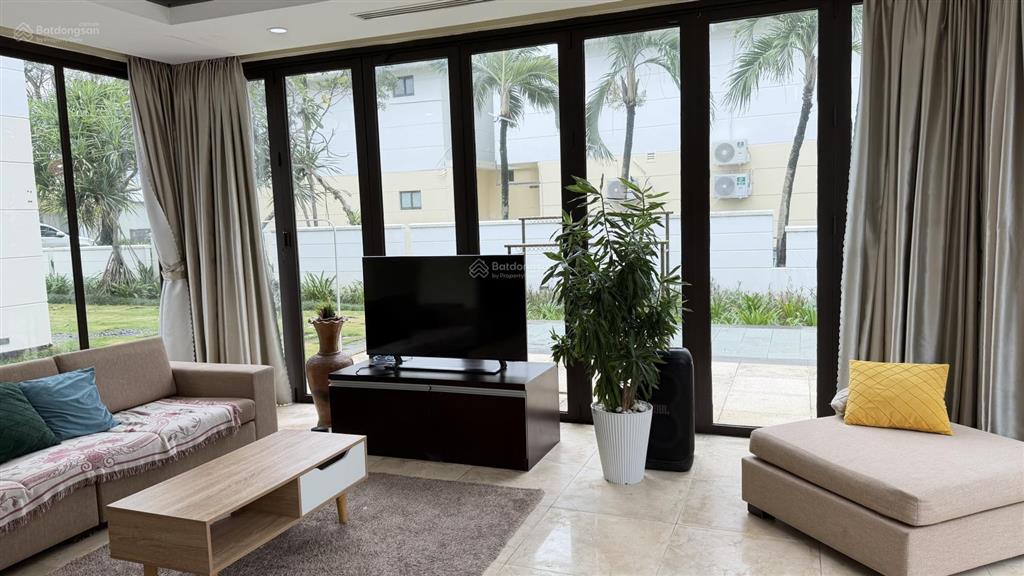 Bán nhanh siêu biệt thự chỉ 1 phút xuống biển sổ lâu dài, view sông ở như tiên