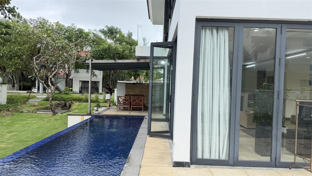 Bán nhanh siêu biệt thự chỉ 1 phút xuống biển sổ lâu dài, view sông ở như tiên