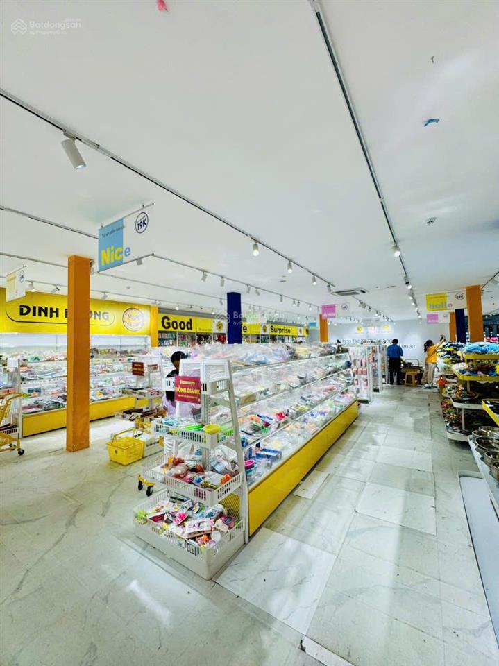 Mặt tiền lớn 20m đường quang trung  gò vấp  tp. hồ chí minh