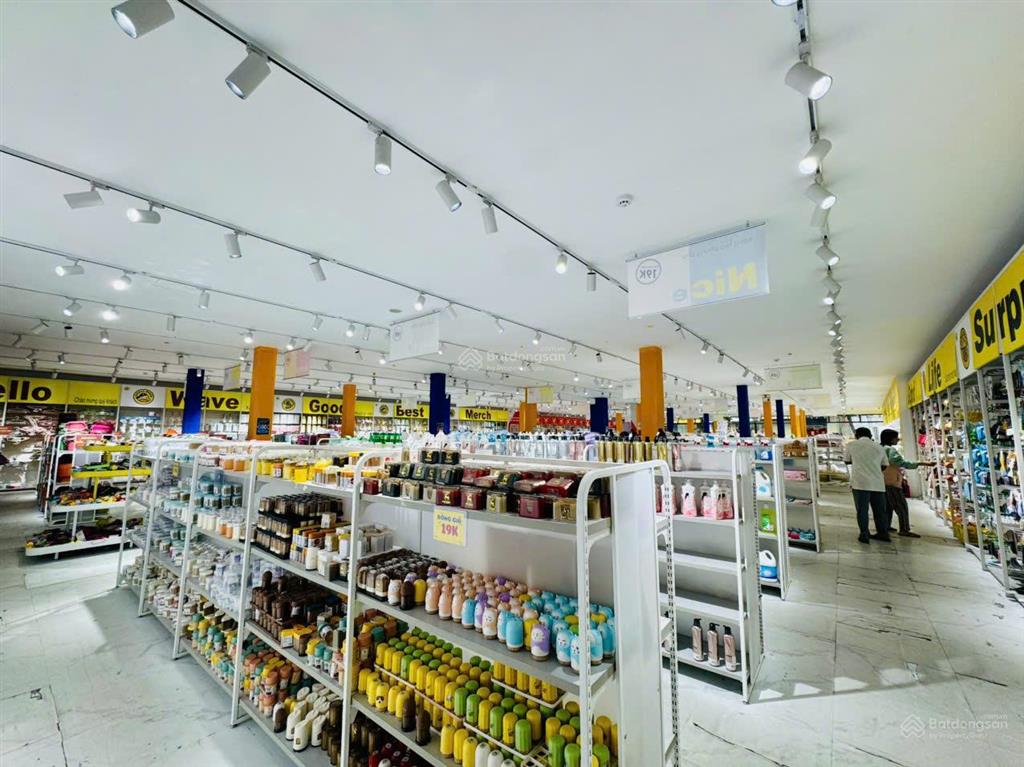 Mặt tiền lớn 20m đường quang trung  gò vấp  tp. hồ chí minh