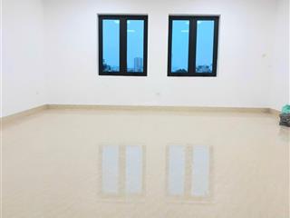 Cho thuê văn phòng mặt đường láng hạ  đống đa 50m² sử dụng giá chỉ 11 triệu/tháng vệ sinh khép kín