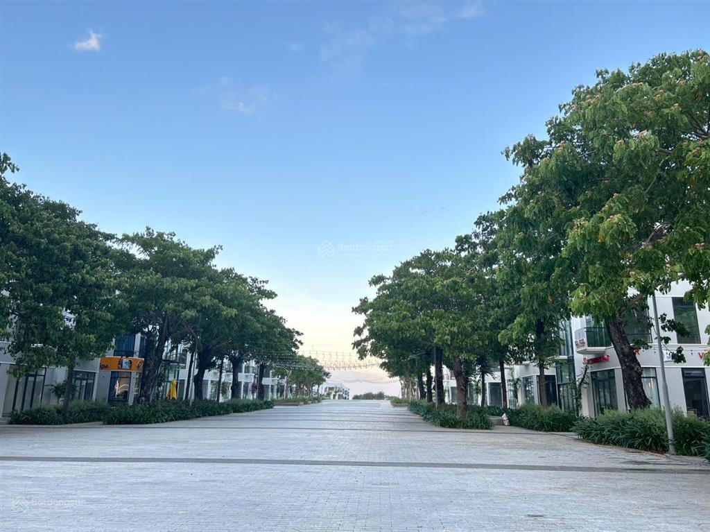 Chuyên cho thuê căn hộ arena cách sân bay cam ranh 1.5km  4tr/tháng bao gồm phí dịch vụ