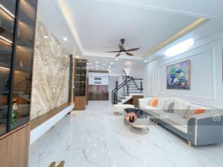 Bán nhanh nhà 4 tầng hiện đại trung hành tặng full nội thất xịn!