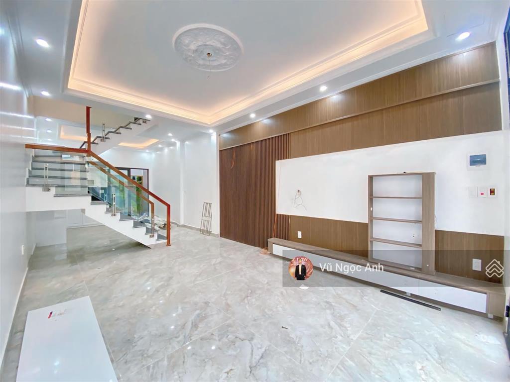 Bán gấp nhà đẹp tiền phong 4 ngủ ngõ rộng đông tứ trạch chính chủ!