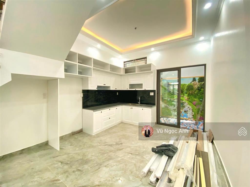 Bán gấp nhà đẹp tiền phong 4 ngủ ngõ rộng đông tứ trạch chính chủ!