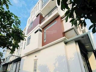 Nhà 4 tầng  6m x 11m  đường ô tô thông vincom nam long giá 8.5 tỷ