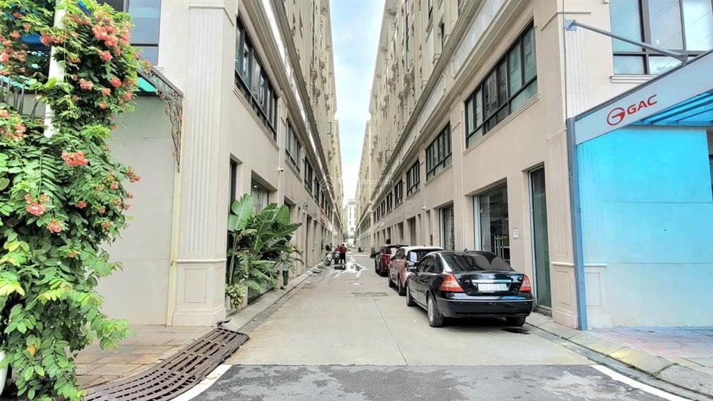 Bán phân lô lk him lam vạn phúc  kinh doanh  diện tích 91m2  6 tầng  giá 35.9tỷ   0962 797 ***