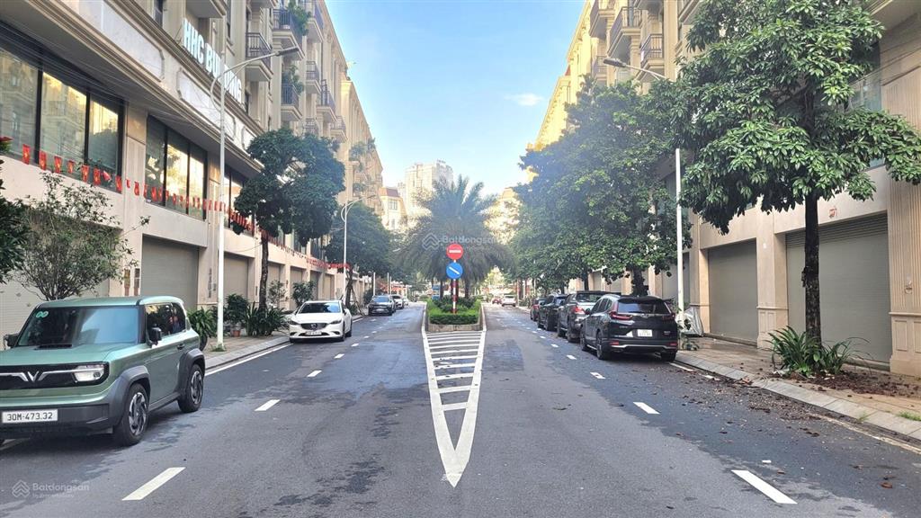 Bán phân lô lk him lam vạn phúc  kinh doanh  diện tích 91m2  6 tầng  giá 35.9tỷ   0962 797 ***