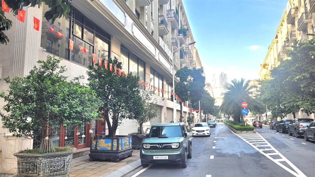 Bán phân lô lk him lam vạn phúc  kinh doanh  diện tích 91m2  6 tầng  giá 35.9tỷ   0962 797 ***