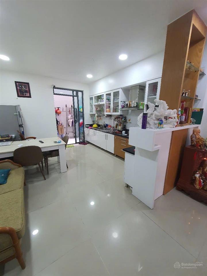 Bán nhà mặt tiền đường 84 kdc cao lỗ p4 q8, dt 4x20m, 3.5 tấm, ngay bệnh viện q8