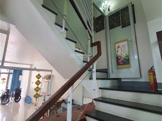 Bán nhà mặt tiền đường 84 kdc cao lỗ p4 q8, dt 4x20m, 3.5 tấm, ngay bệnh viện q8