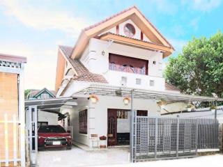Bán nhà 2 mặt tiền đường ô tô lớn 8m nguyễn hữu cảnh  ngay đại học đà lạt