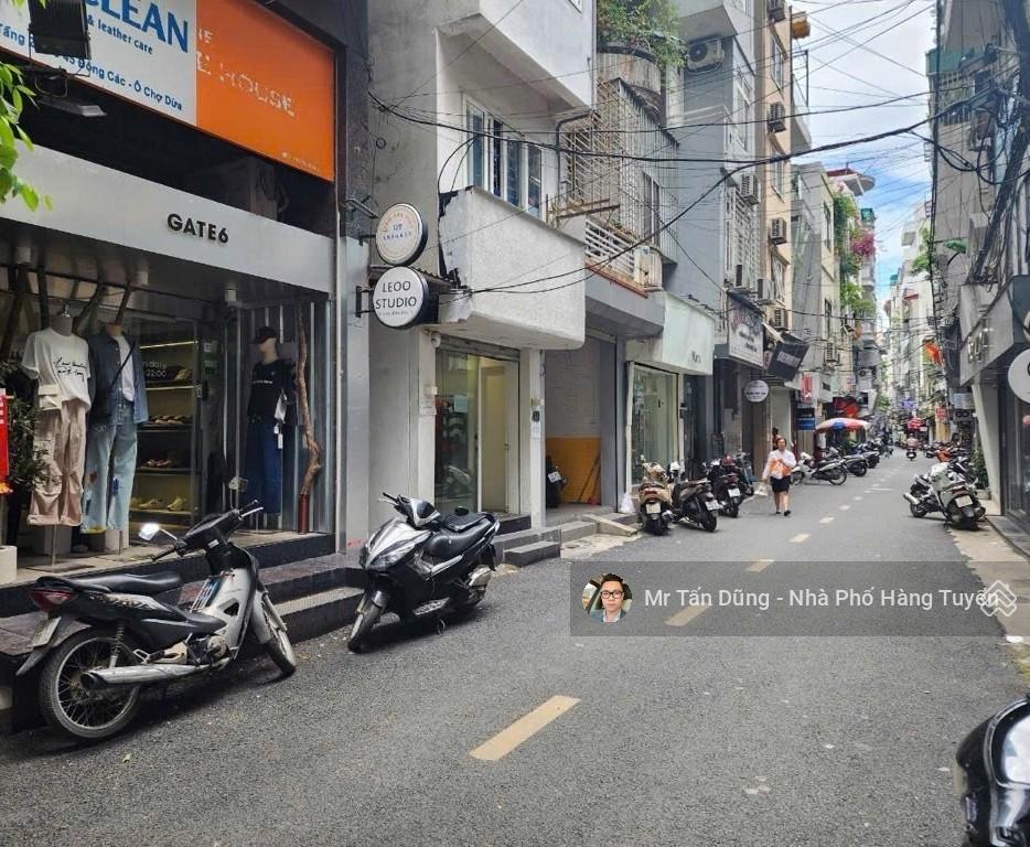 Bán nhà mặt phố đông các thửa đẹp, hiếm trong tầm tiền, lô góc thông ô chợ dừa 34m2,5tầng,17.3tỷ