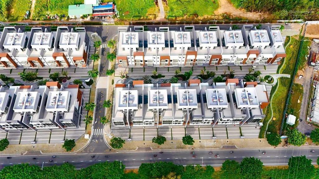 Nhà phố 2 mặt tiền celesta avenue đầu tư sinh lời cao trả trước 12 tỷ 30% nhận nhà bank cho vay 65%